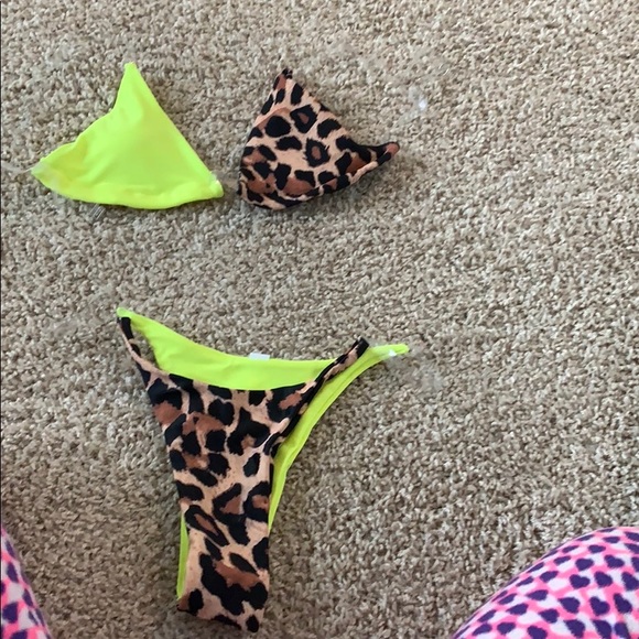 Bikini - Picture 4 of 4